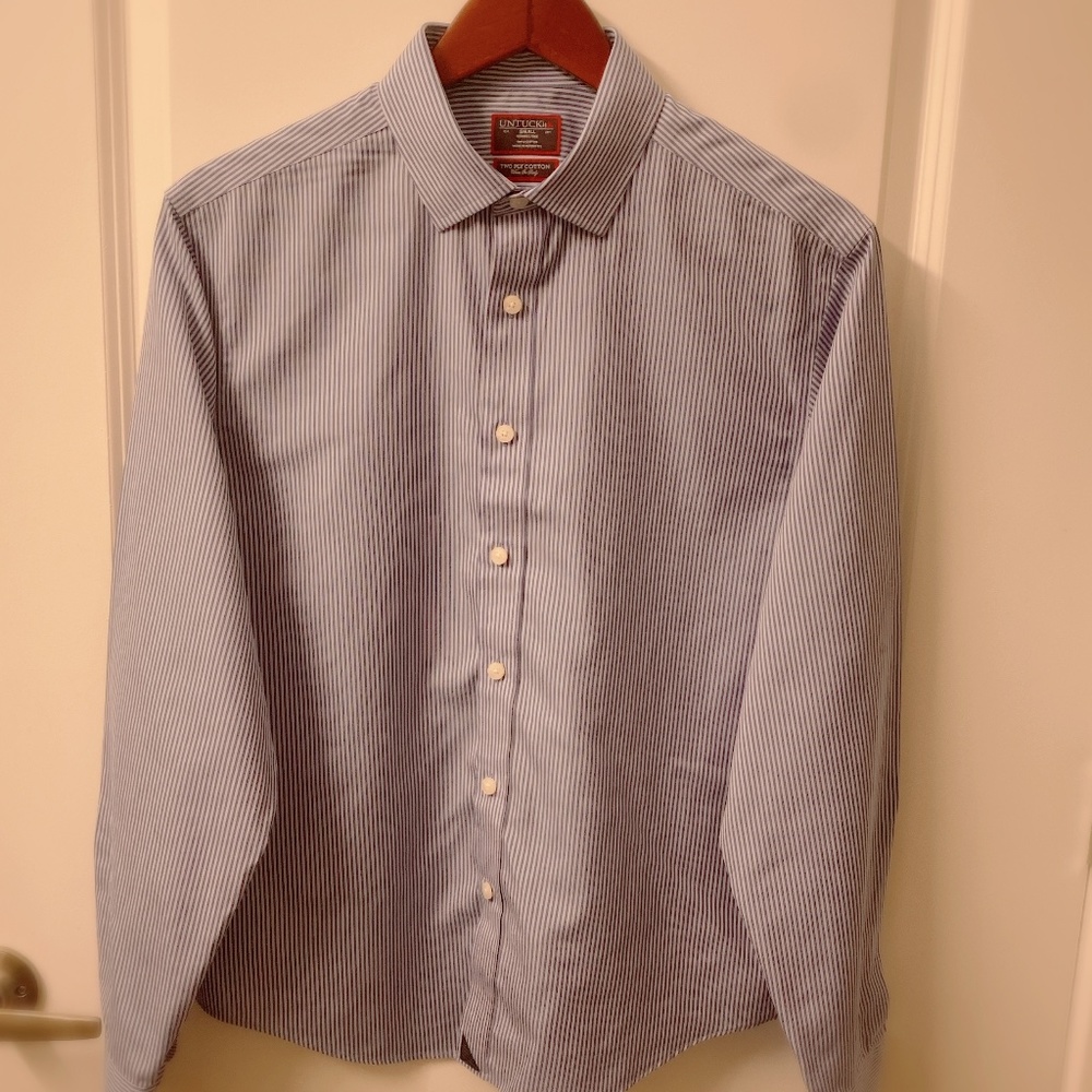 Long Sleeve Striped Untuckit Dress shirt-small